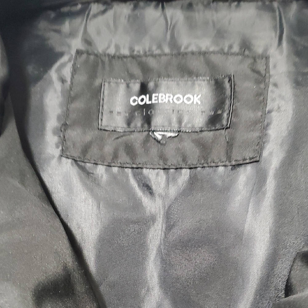 Black Quilted Puffer Vest with Stand-Up Collar - Picture 2 of 5